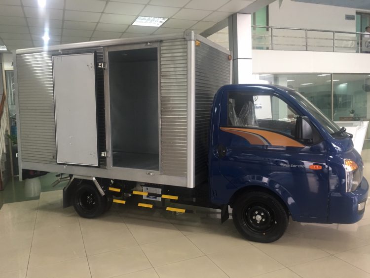 Hyundai xe tải 1.5 tấn H150 Porter – thùng bạt 2020