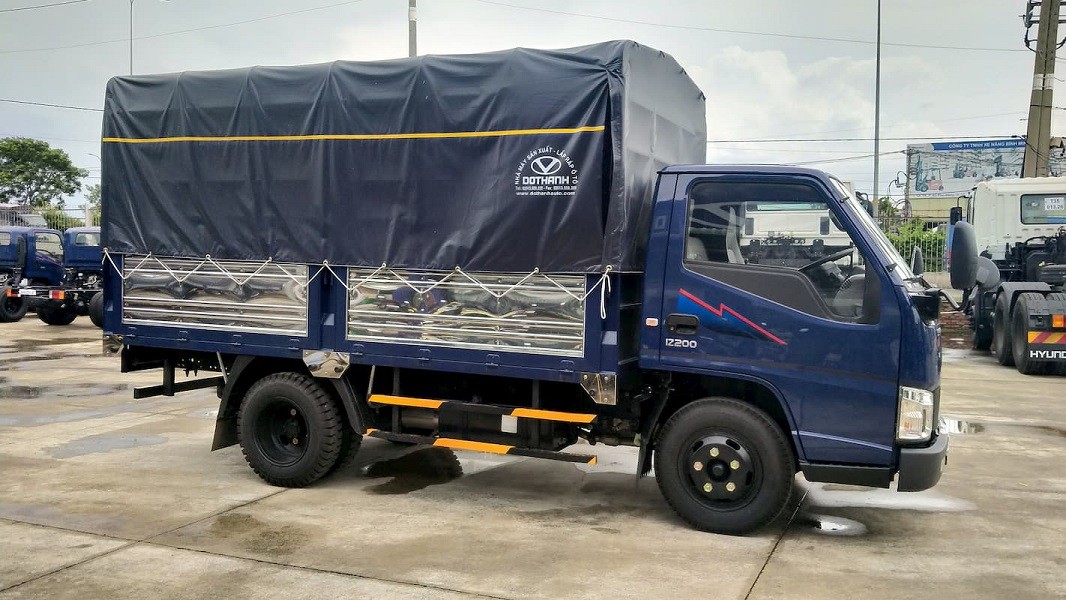 xe tải 1990kg thùng bạt 2022