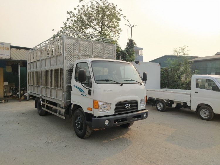 xe chở gia súc tải trọng 6.1 tấn Hyundai New Mighty 110SP