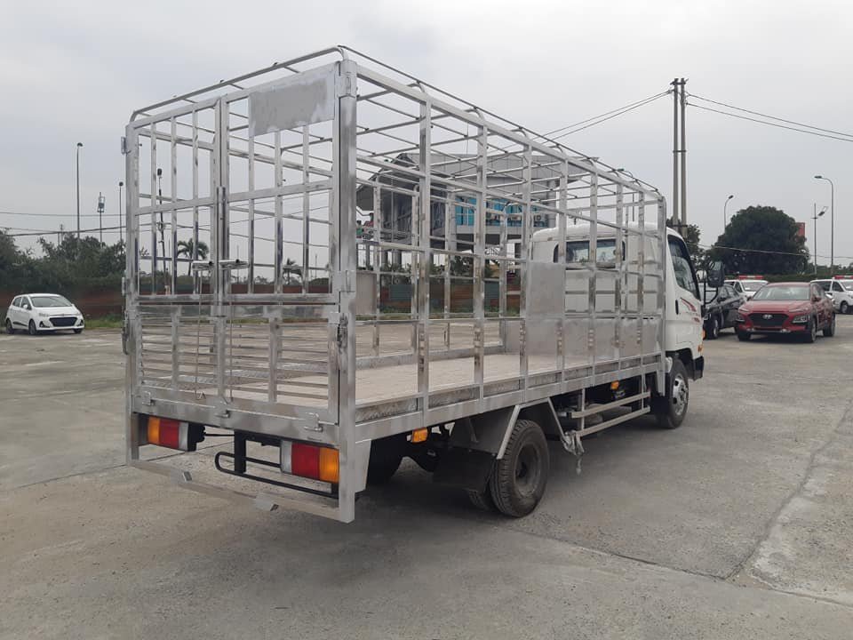 Hyundai N250SL Chở Gia Cầm